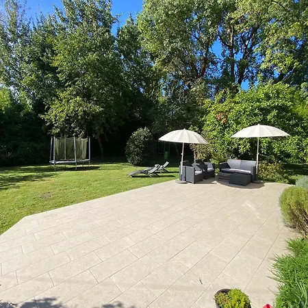 Maison Familiale Climatisee, Jardin Cinema Et Jeux Episy